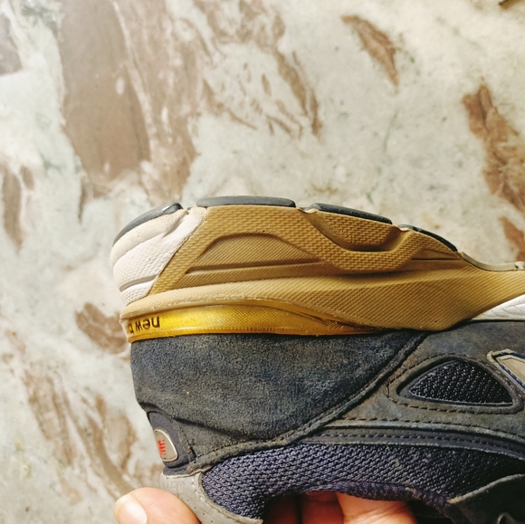 NEW BALANCE 900v4 sneakers - Picture 7 of 15